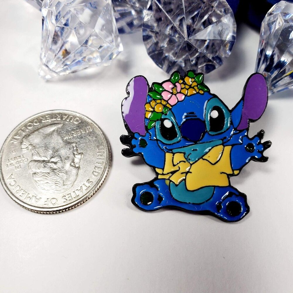 Stitch Hawaiian Lapel Pin Floral Wreath Shirt Brooch Badge Accessories Jewelry - Picture 4 of 7